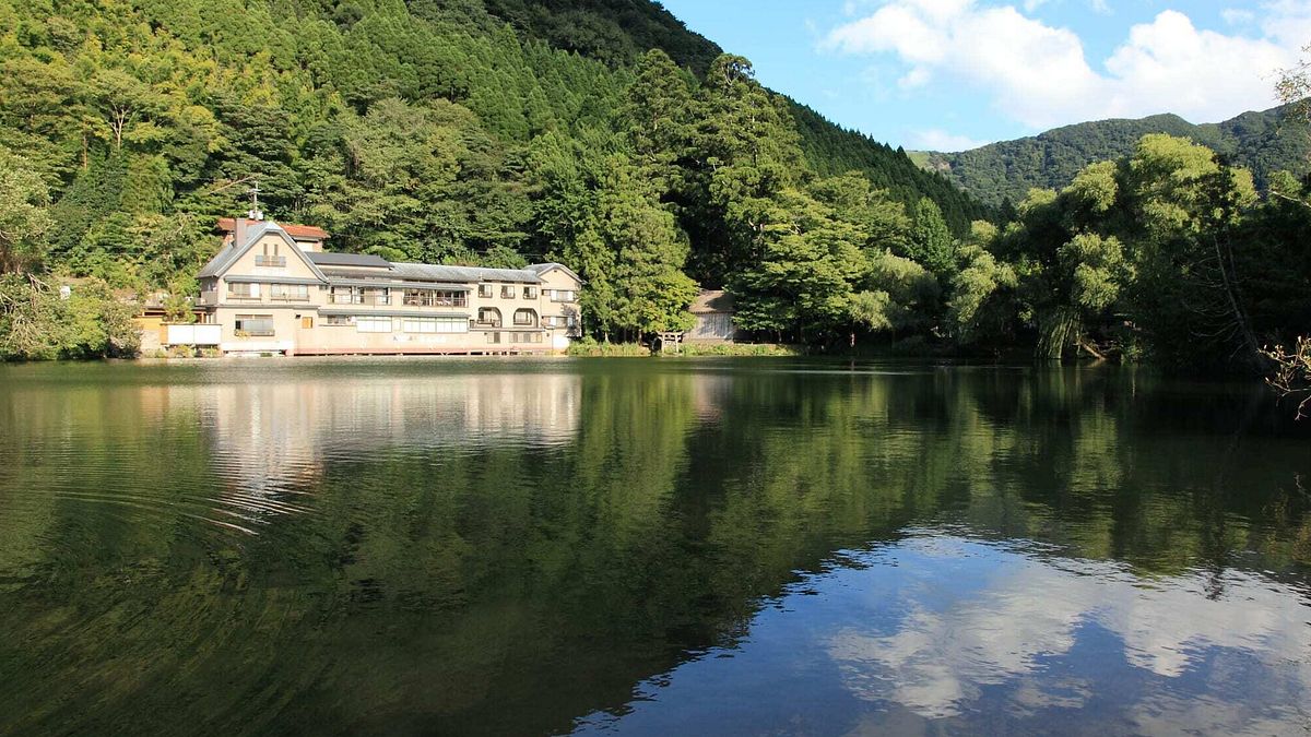 Lago Kinrin (Oita)