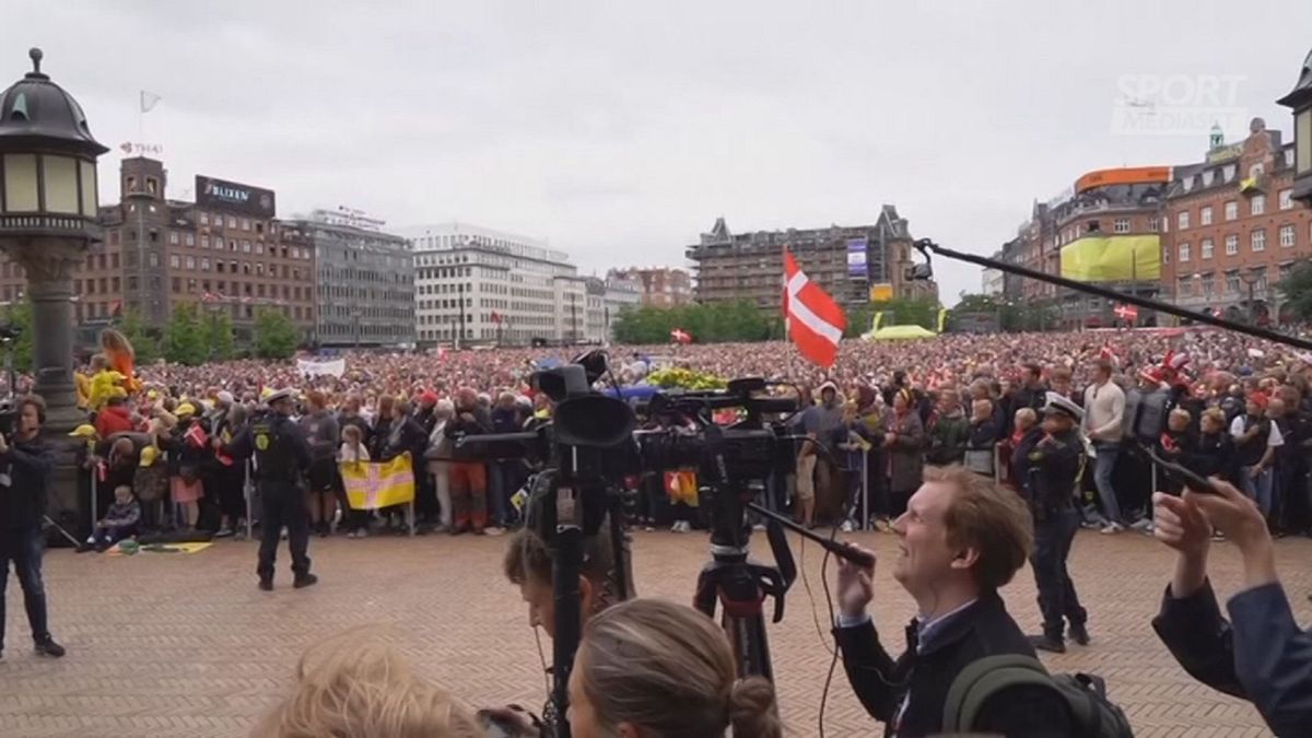 Vingegaard, che festa a Copenhagen