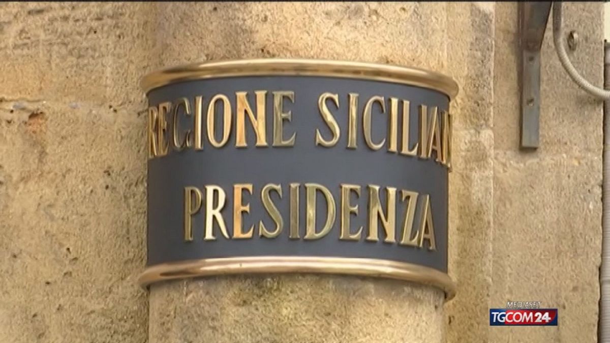 12.00 SICILIA: C.DX CHIUDE SINISTRA IN ALTO MARE SRV