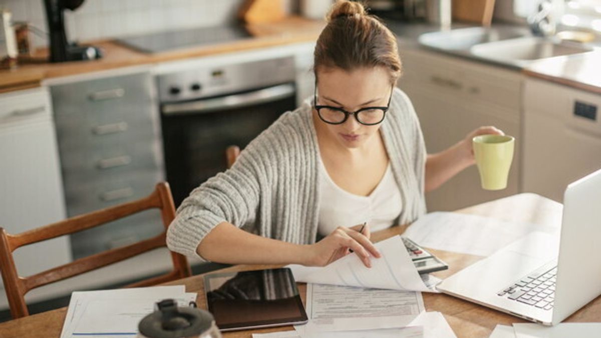 Lo smart working permette di lavorare da casa come se fossimo in azienda.