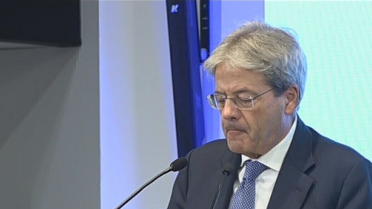 Gentiloni: "In tre anni recuperati 900mila posti di lavoro"