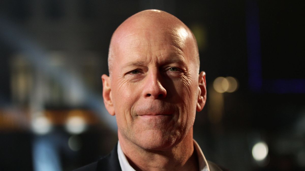 Be Bald Day 2022: gli uomini calvi famosi più sexy del mondo - Bruce Willis (in una foto di qualche anno fa)