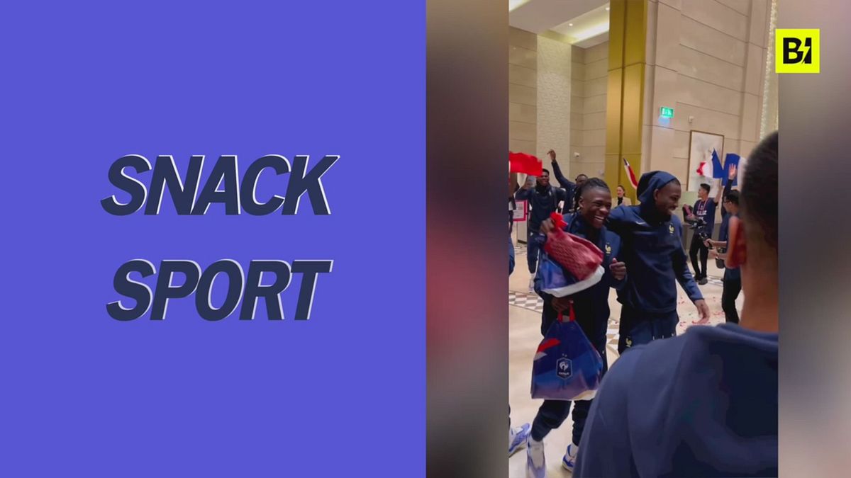 Mondiali in Qatar, la Francia vola in finale e in albergo esplode la festa
