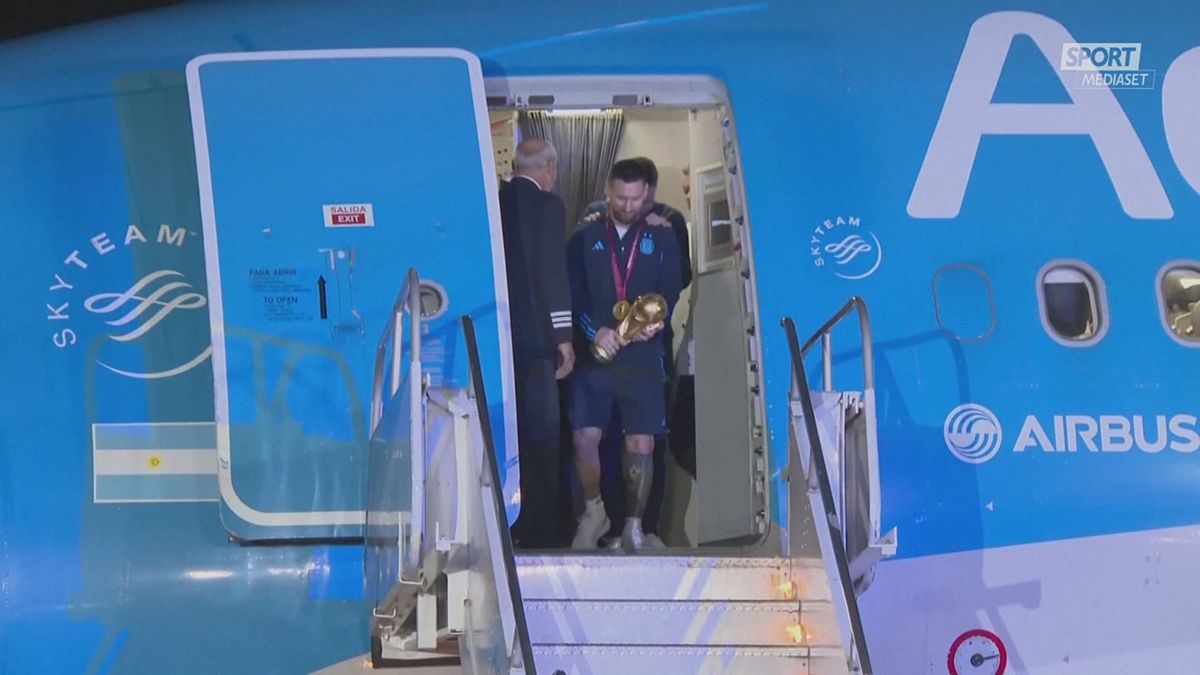 L'Argentina sbarca a Buenos Aires con la Coppa