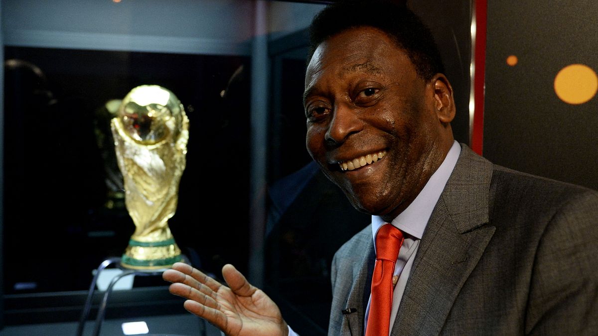 29 dicembre: Pelé, 82 anni, ex attaccante di Santos, NY Cosmos e Brasile. Tra volte campione del mondo, 1281 gol in carriera e il soprannome di O' Rei: semplicemente uno dei più forti calciatori di sempre