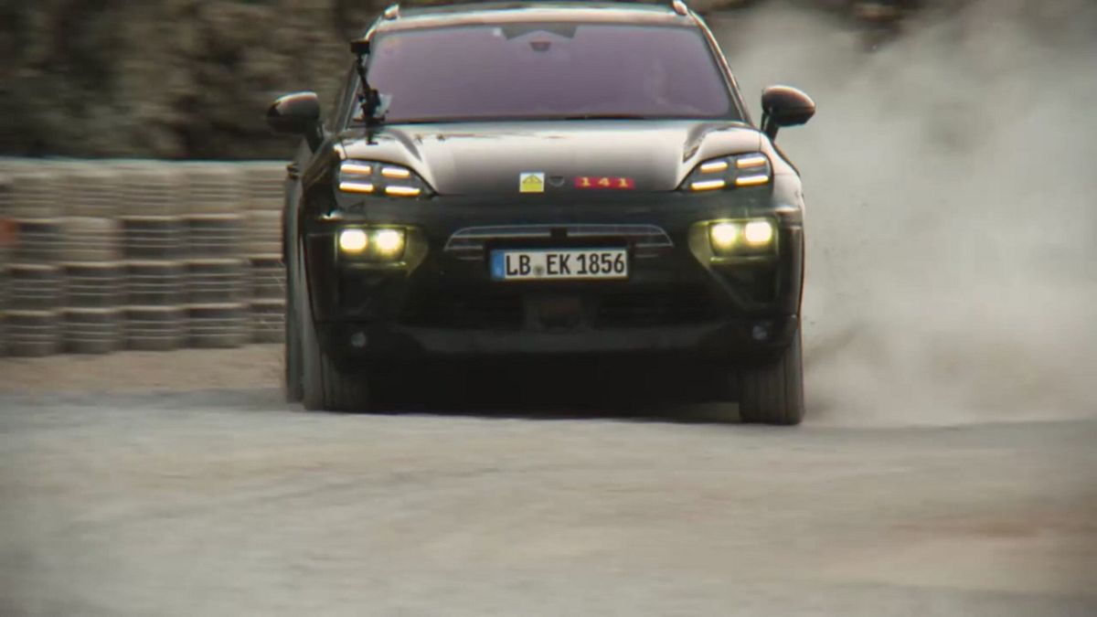 Porsche Macan EV