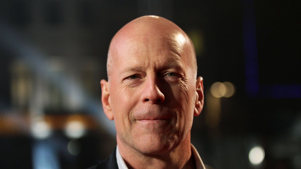 Be Bald Day 2022: gli uomini calvi famosi più sexy del mondo - Bruce Willis (in una foto di qualche anno fa)