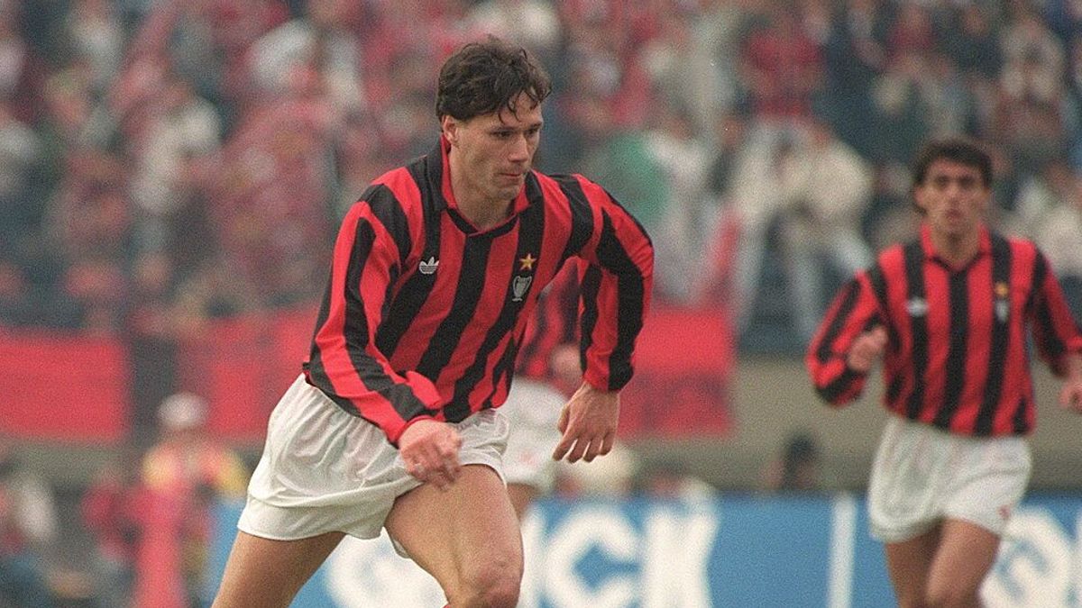 Marco Van Basten, nel 1987 dall'Ajax