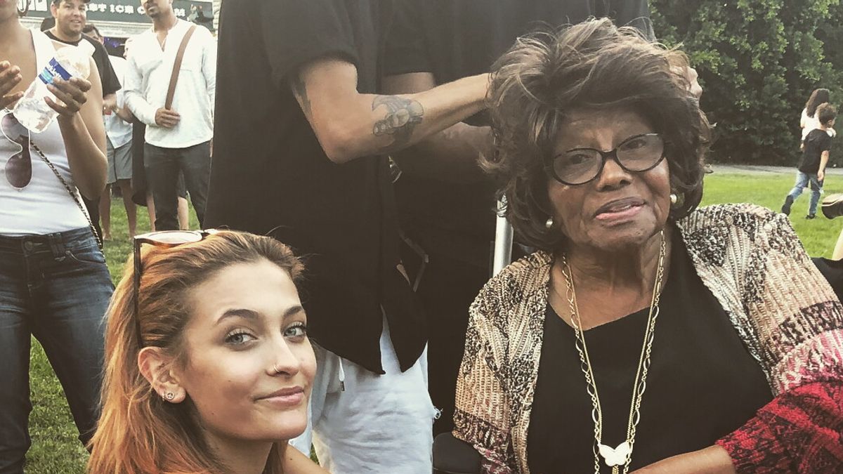 Paris Jackson con la nonna Katherine