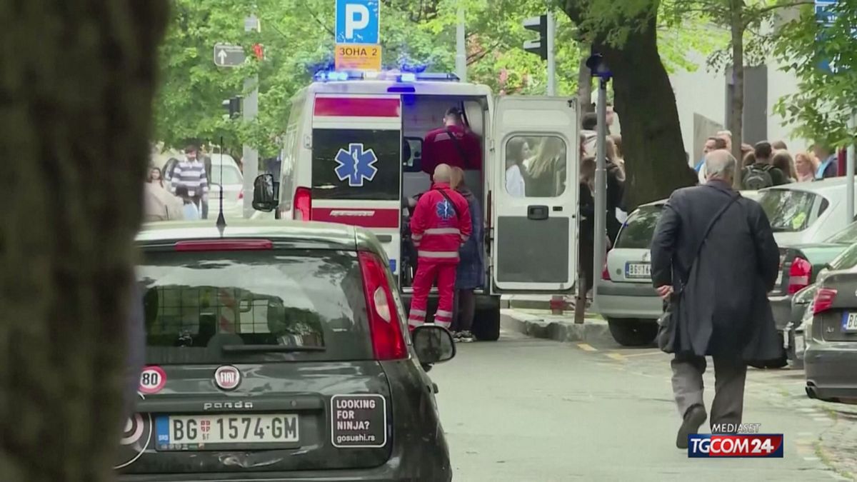 Belgrado, 13enne fa una strage a scuola