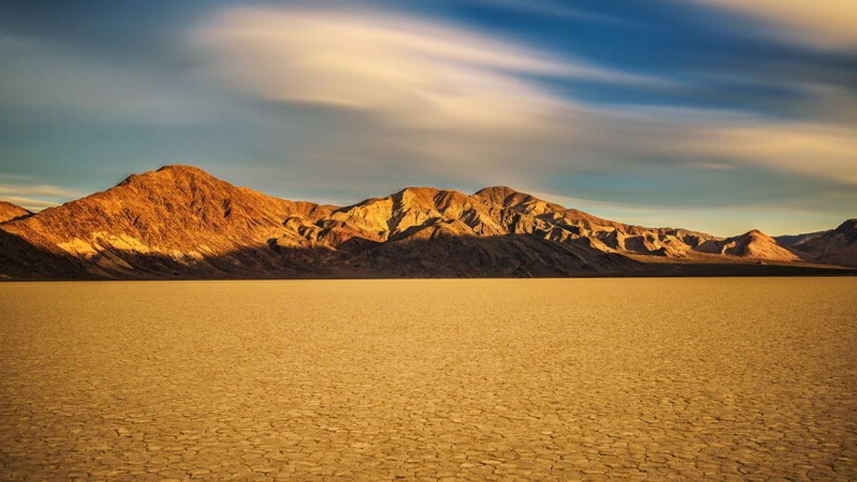  Il più caldo: Death Valley (California) 