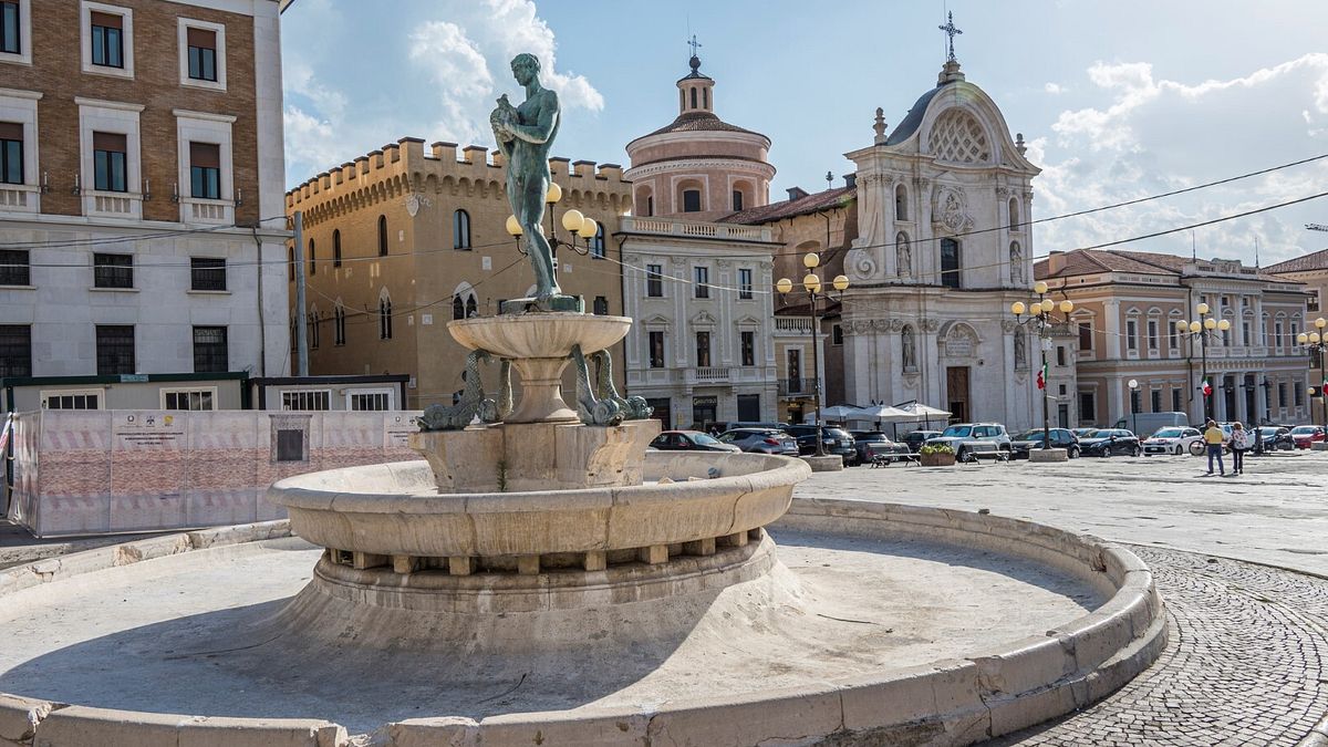 L'Aquila, Piazza Duomo