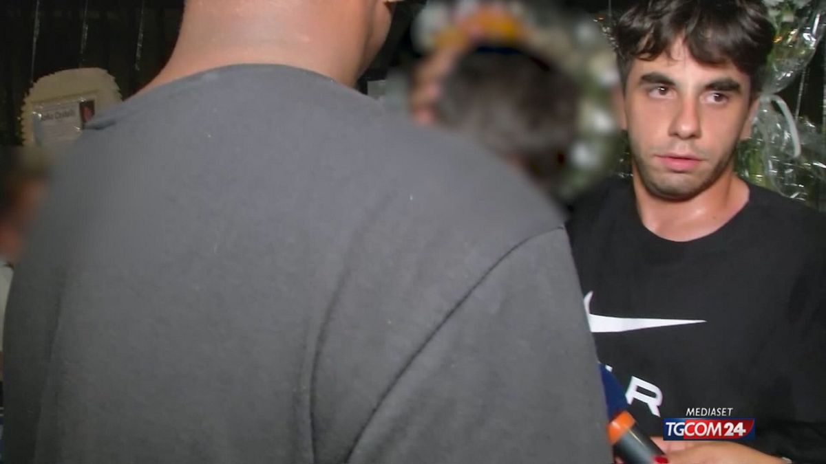 12.00 DELITTO SOFIA, LA FIACCOLATA A COLOGNO SRV