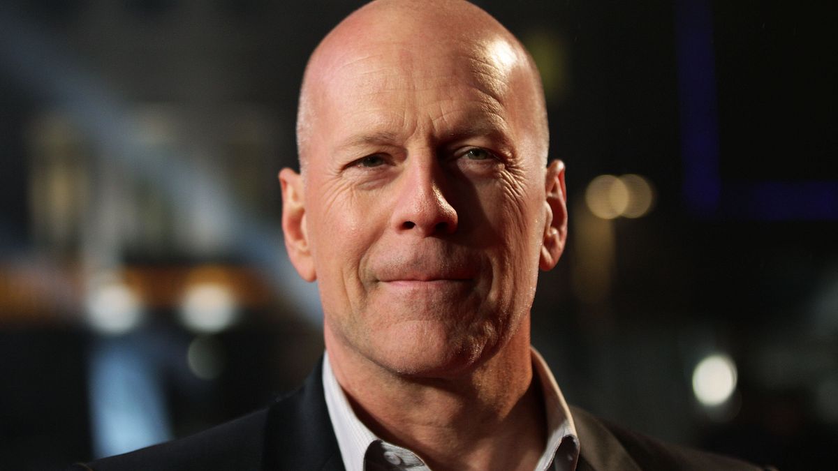 Be Bald Day 2022: gli uomini calvi famosi più sexy del mondo - Bruce Willis (in una foto di qualche anno fa)