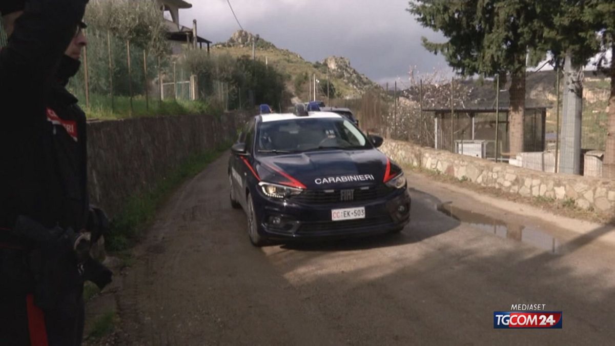 12.00 UCCIDE MOGLIE E FIGLI SRV