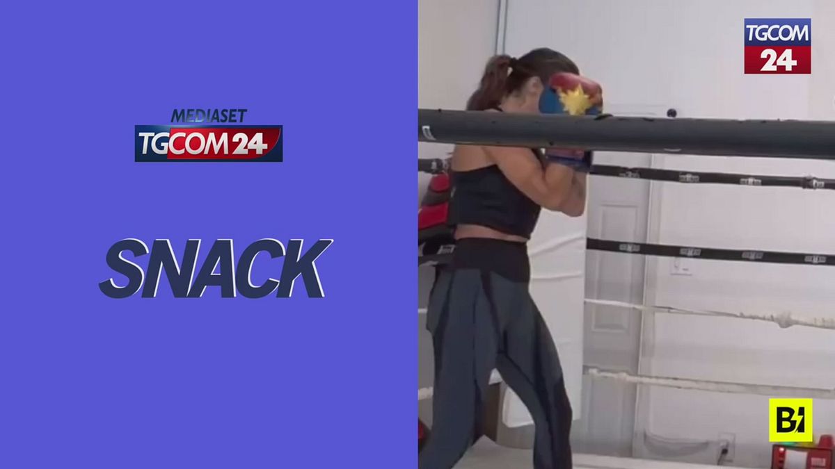Non solo tintarella: Elisabetta Canalis sul ring a Miami