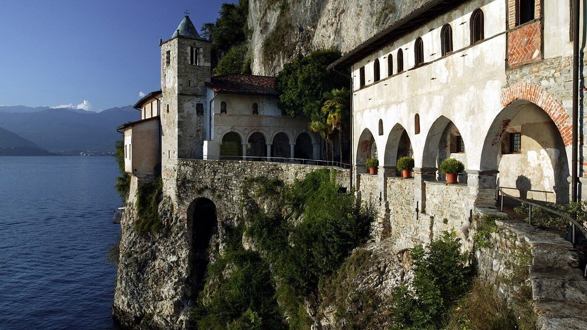 Leggiuno, Eremo di S.Caterina del Sasso Ballaro