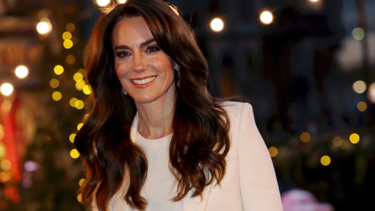Kate Middleton, i look di Natale: l'outfit indossato dalla principessa del Galles per il tradizionale concerto nell'abbazia di Westminster, l'8 dicembre scorso