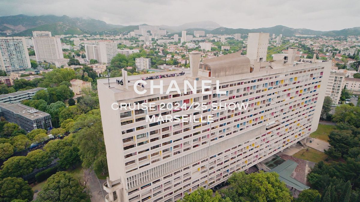 Chanel Cruise 2024-2025: la sfilata in terrazza a Marsiglia