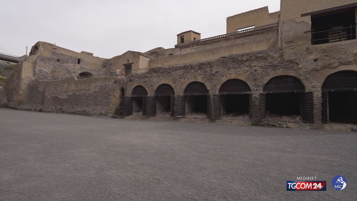 18.00 ERCOLANO, TORNA VISITABILE L'ANTICA SPIAGGIA SRV