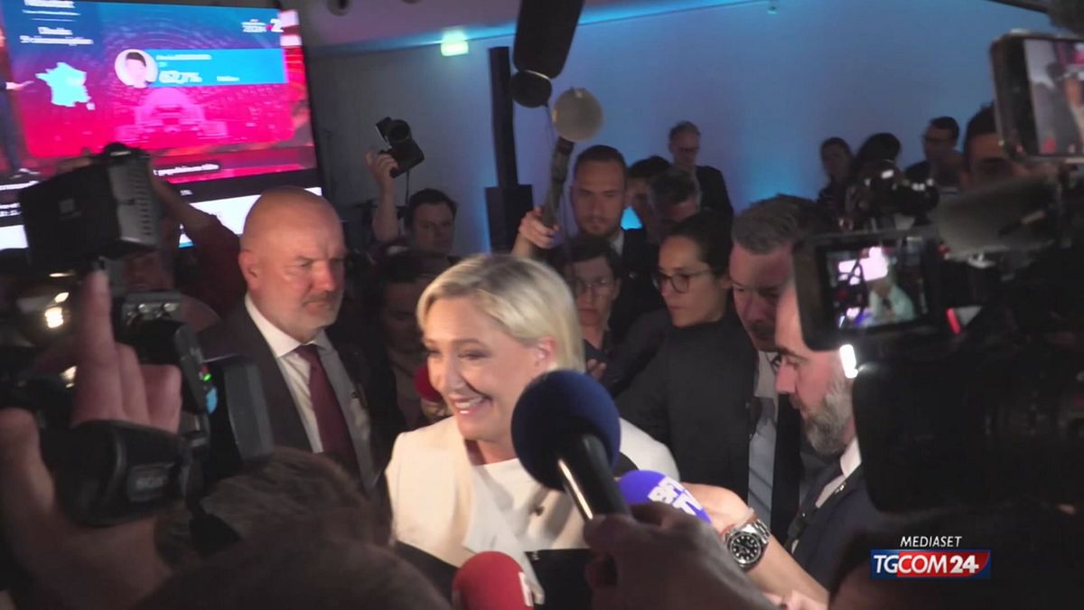 18.00 L'AMAREZZA DI LE PEN E BARDELLA  SRV