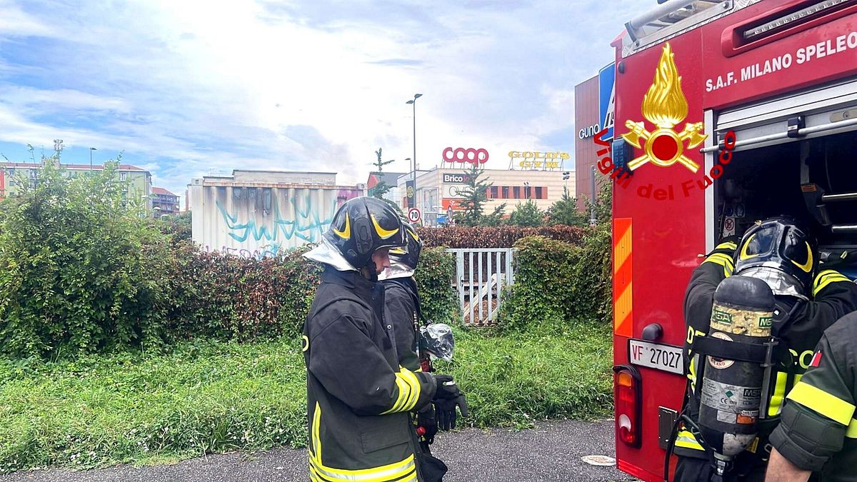 Fulmini su cabine elettriche a Milano: bloccata metropolitana