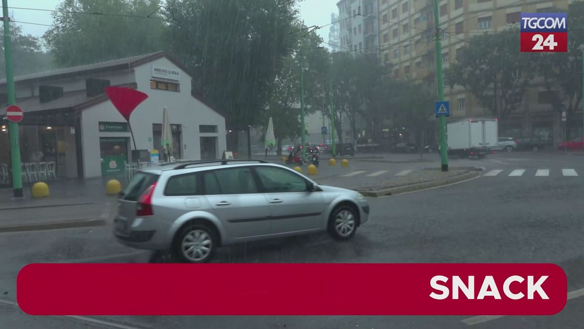 Maltempo a Milano, forte temporale sulla città