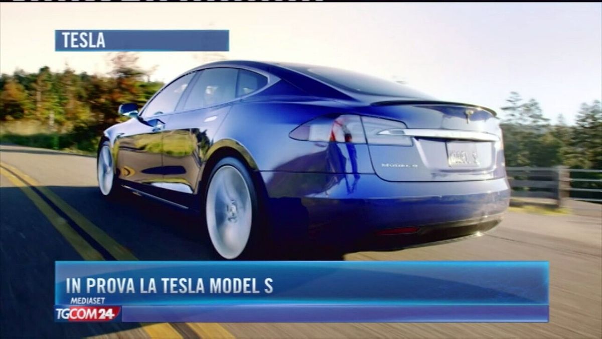 In prova la Tesla Model S