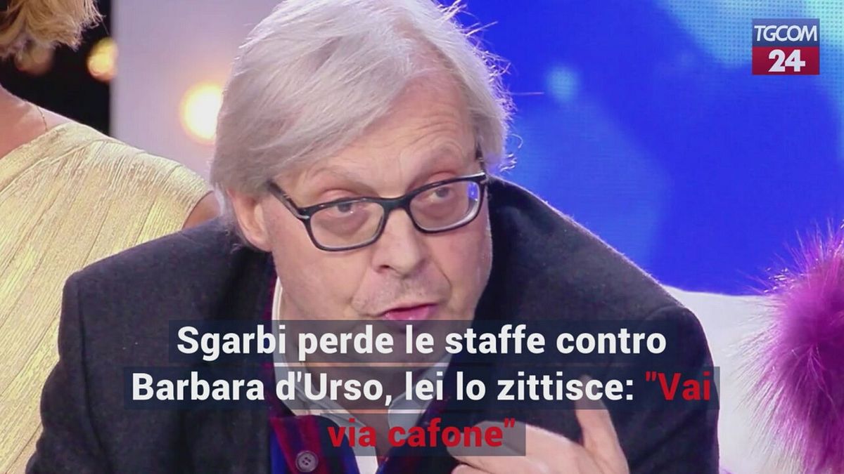 Sgarbi perde le staffe contro Barbara d'Urso, lei lo zittisce: "Vai via cafone"