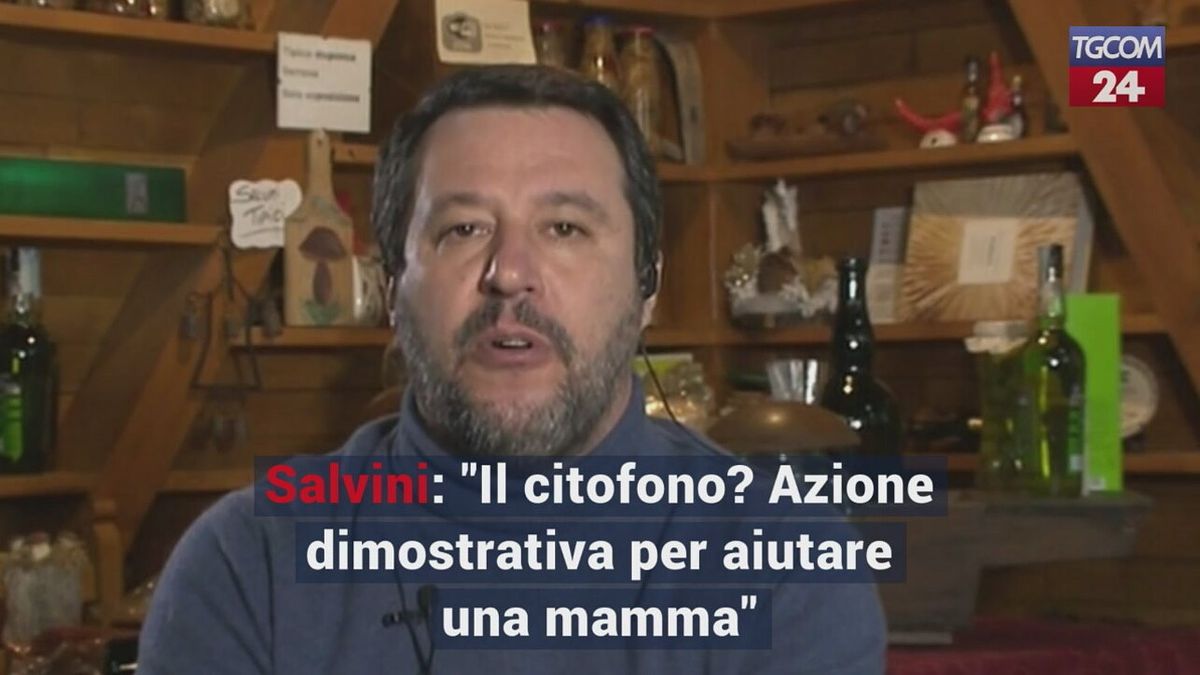 Salvini: "Il citofono? Azione dimostrativa per aiutare una mamma"