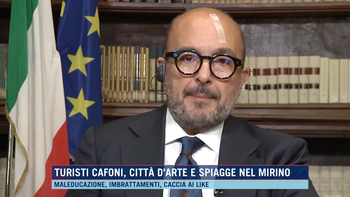 Il ministro della Cultura Gennaro Sangiuliano in collegamento a "Morning News"