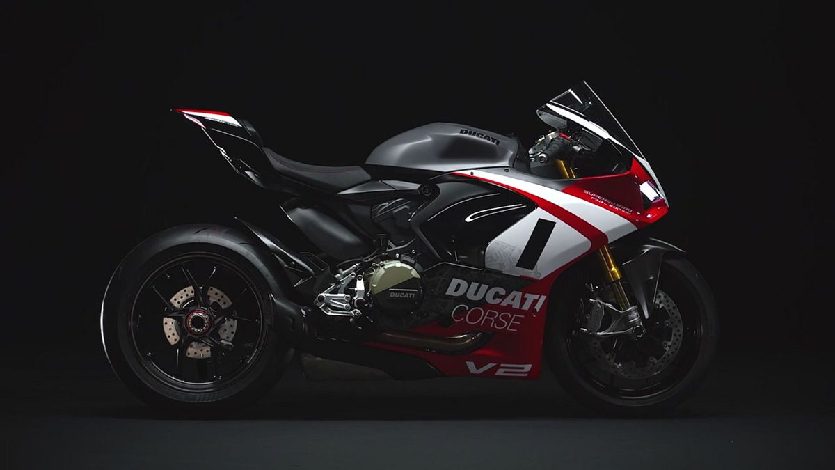 web_28082024_ducati_panigale_superquadro