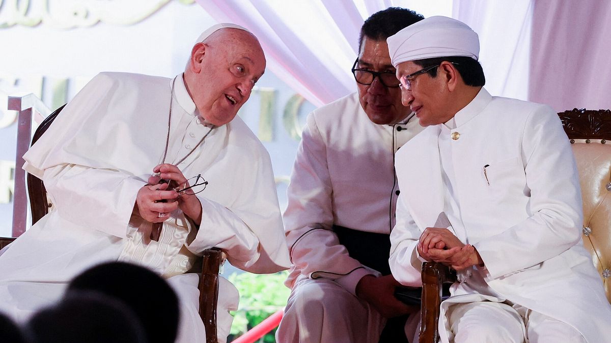 Papa Francesco con il grande imam Nasaruddin Umar