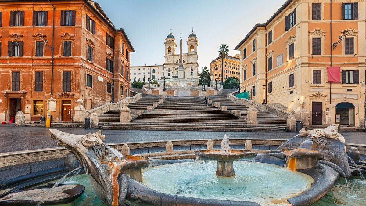 Piazza di Spagna e la scalinata di Trinità dei Monti