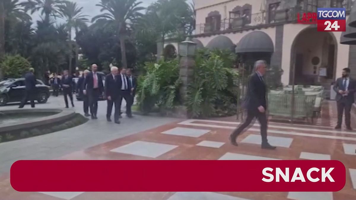 Spagna, Sergio Mattarella a Las Palmas per il simposio del Cotec: vede re Felipe VI