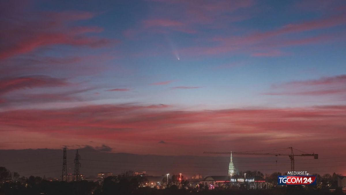 12.00 LO SPETTACOLO DELLA COMETA SRV