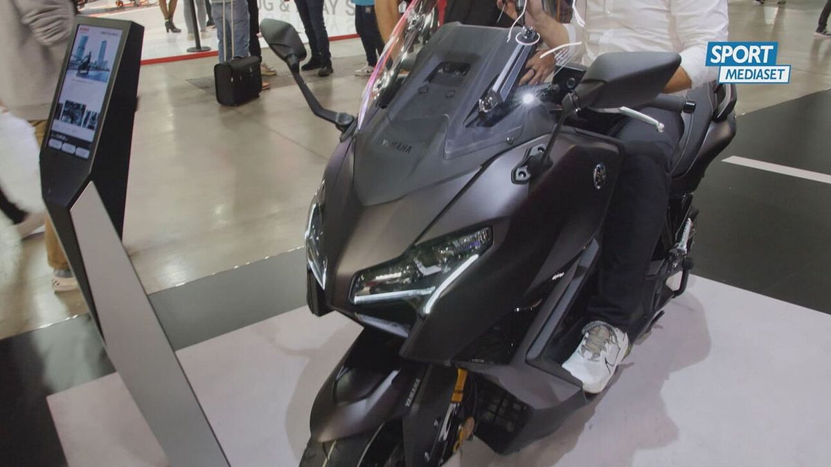 Yamaha TMAX Tech MAX