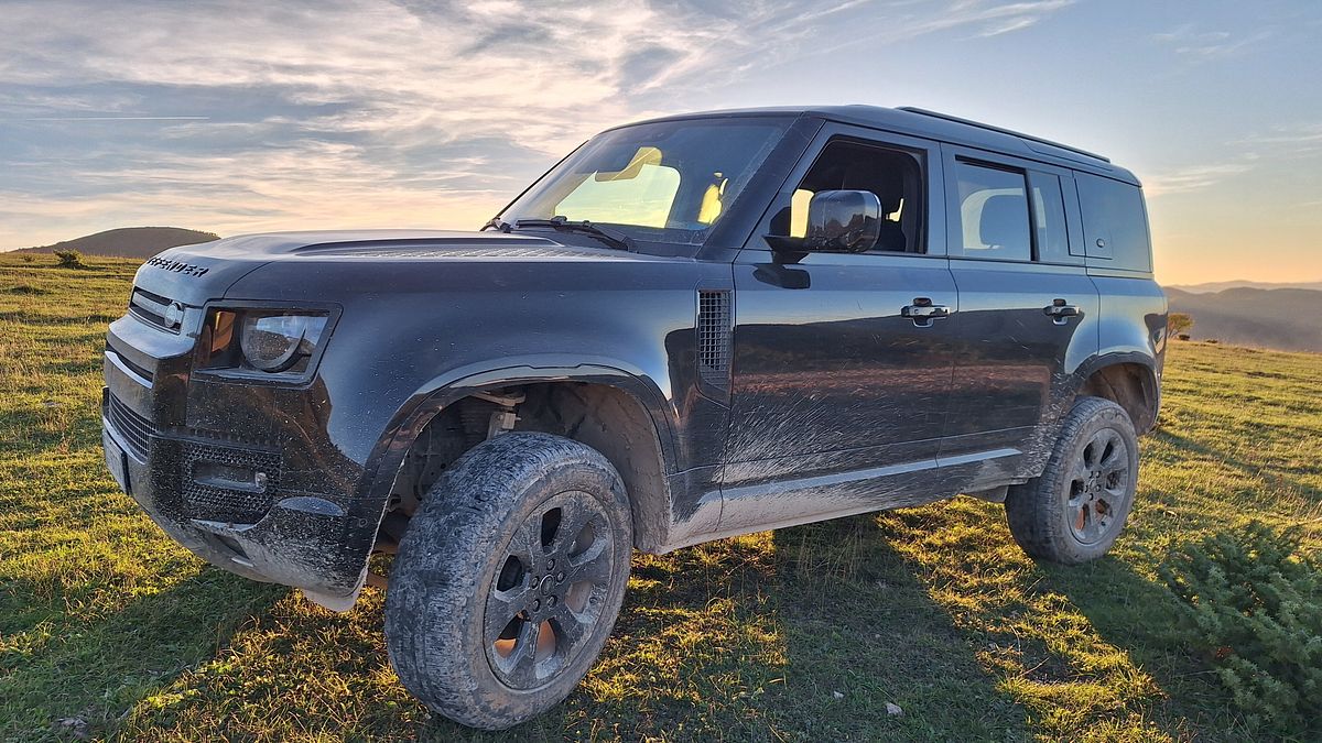 Land Rover Defender alla Tirreno-Adriatica Experience 2024