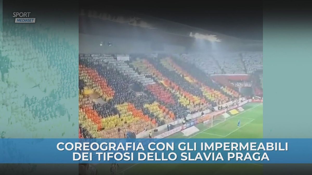 Show dei tifosi dello Slavia Praga: la coreografia permanente