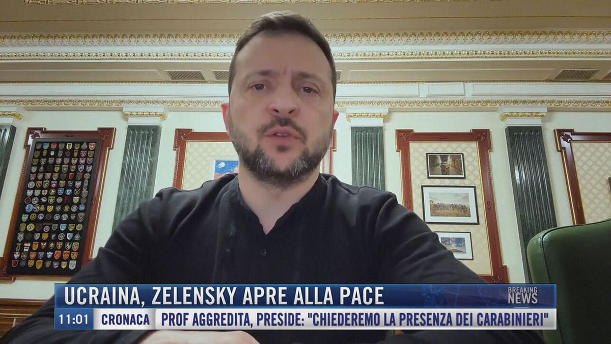 Breaking News delle 11.00 | Ucraina, Zelensky apre alla pace