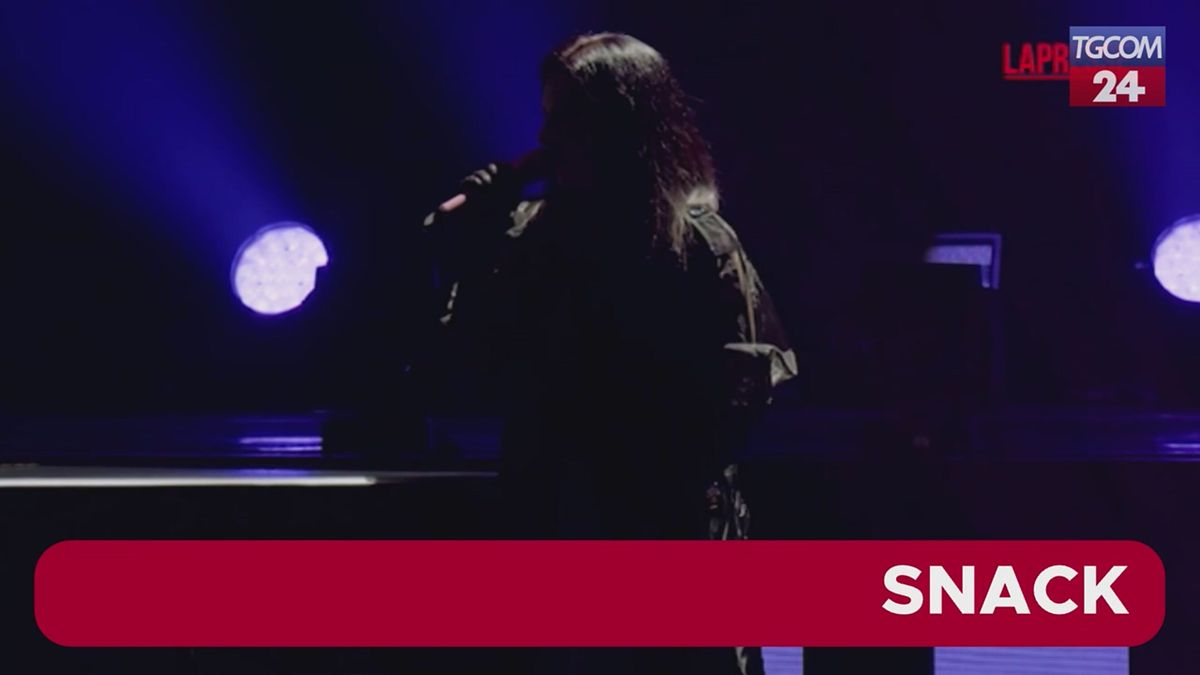 Laura Pausini, sorpresa durante il concerto a Roma: Aiello sul palco