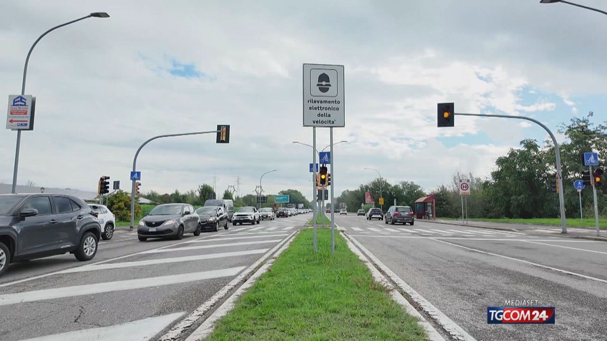 18.00 CODICE DELLA STRADA, E' LEGGE SRV