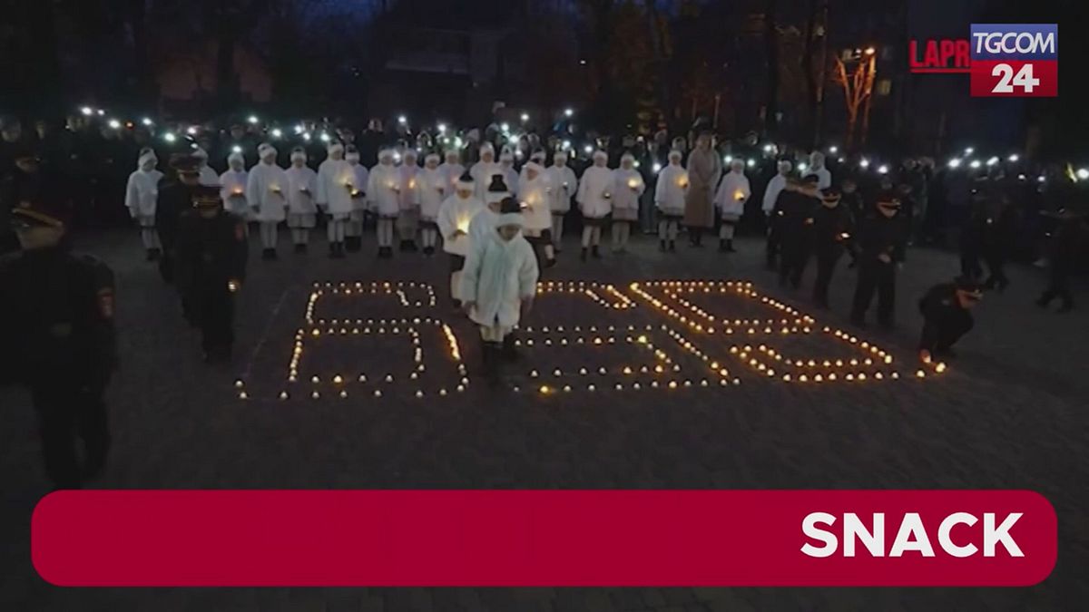 Ucraina, candele per ricordare i 659 bambini uccisi dalla guerra