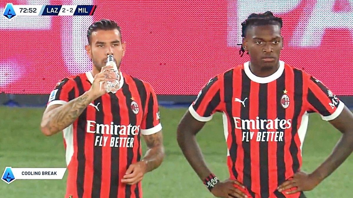 31 agosto 2024. In Lazio-Milan (finito 2-2), Fonseca lascia inizialmente in panchina Theo e Leao. Entrati in campo da poco, i due restano dall'altra parte del campo a osservare il tecnico mentre parla alla squadra durante un cooling break