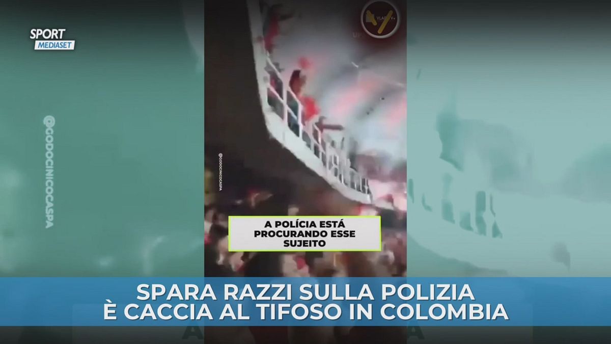 Spara razzi sulla polizia: è caccia al tifoso in Colombia