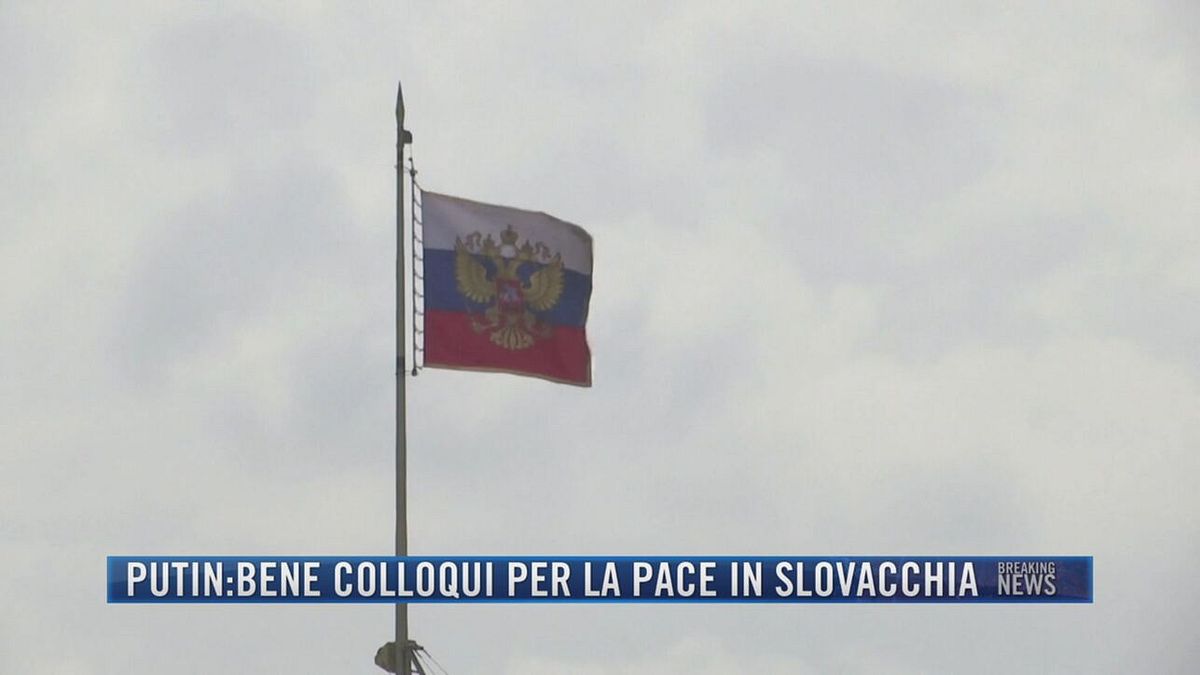 Breaking News delle 21.30 | Putin: "Bene colloqui per la pace in Slovacchia"