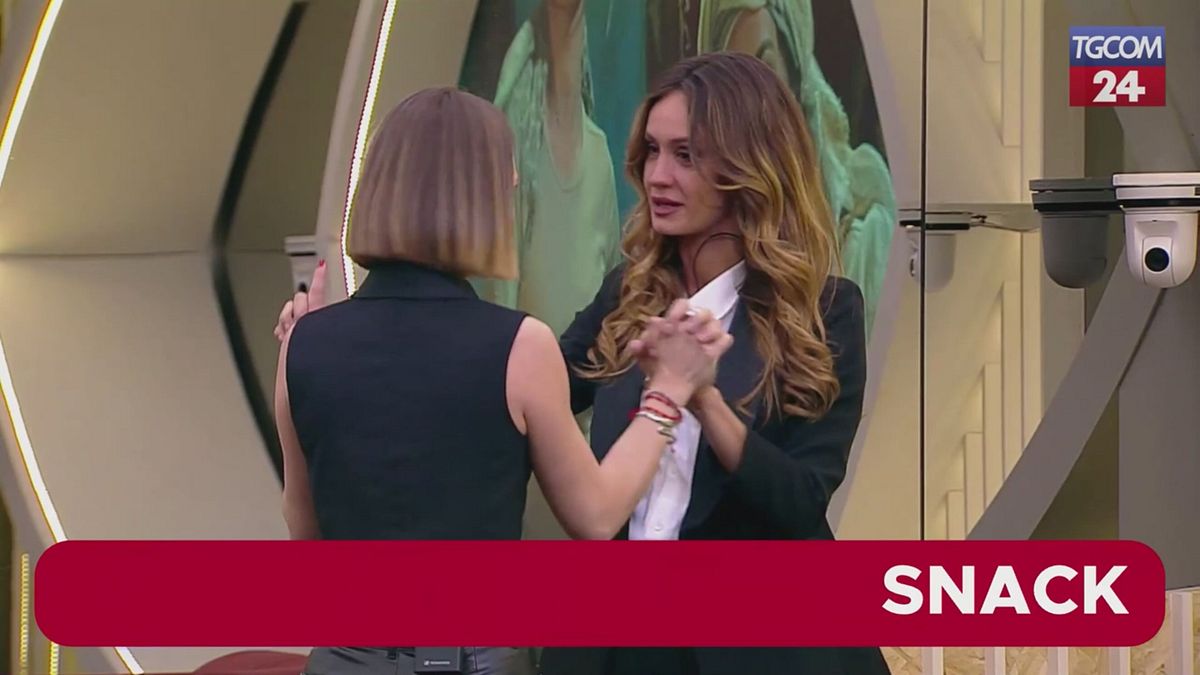 "Grande Fratello", la sorpresa di Nikita Pelizon a Helena Prestes