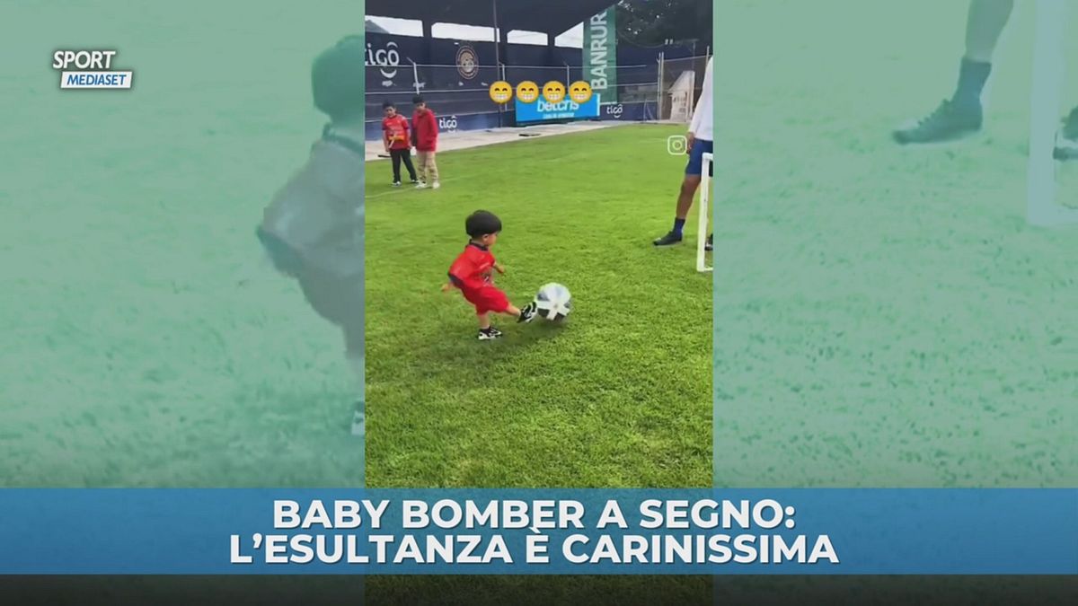 Tecnica poca, ma il piccolo calciatore come balla...