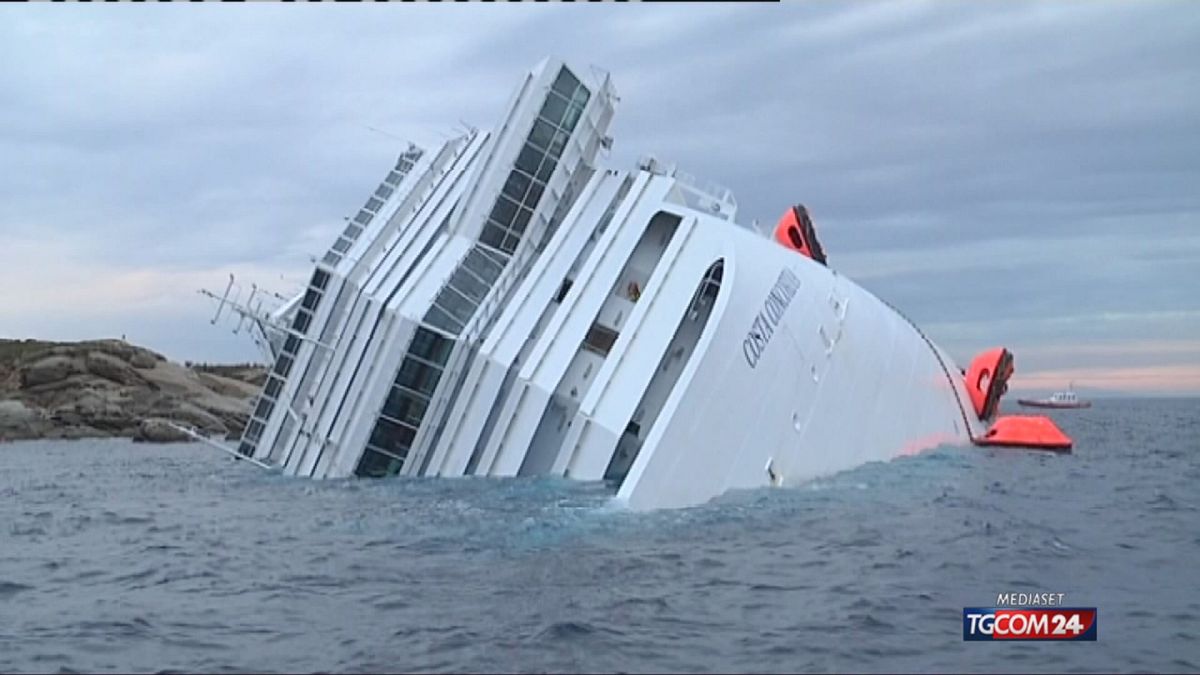 12.00 SCHETTINO CHIEDE SEMILIBERTA' SRV