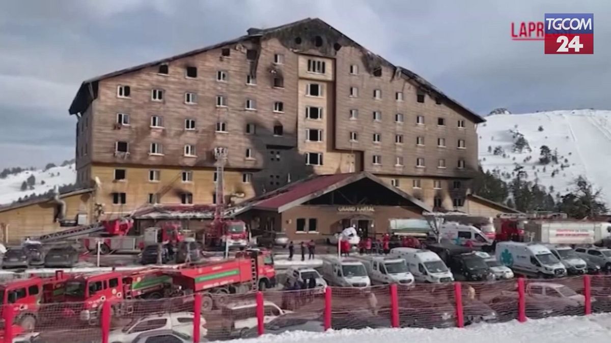 Incendio in Turchia: ecco ciò che resta dell'hotel